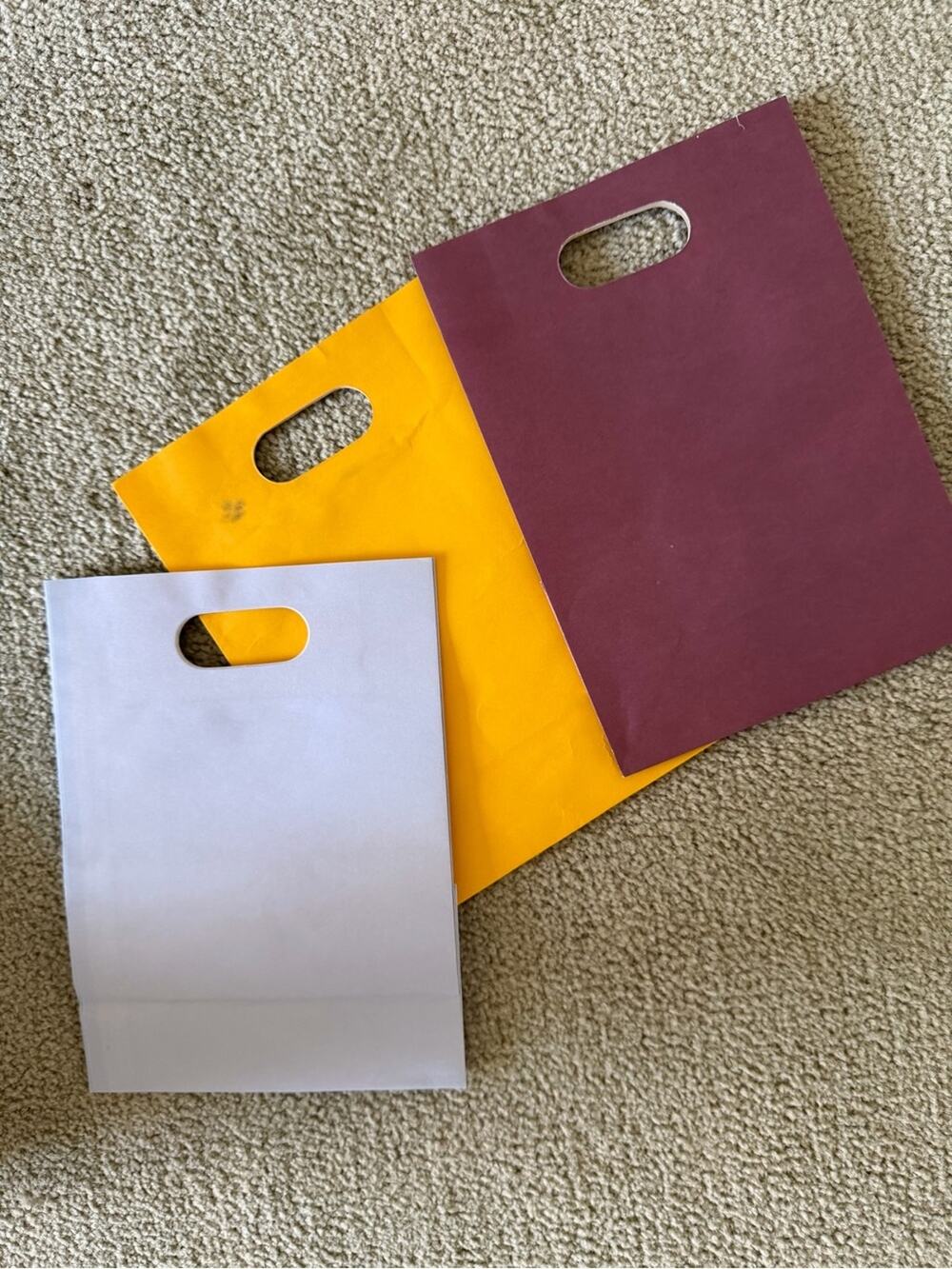 🗽Set of 3 Die-Cut Handle Paper Bags in Maroon, Mustard & Light Gray